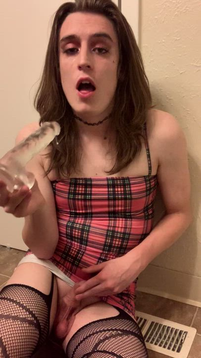 sucking cock like a good girl?? come sub to my onlyfans to see my mistress face fuck