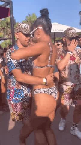 ass bikini dancing erotic gif