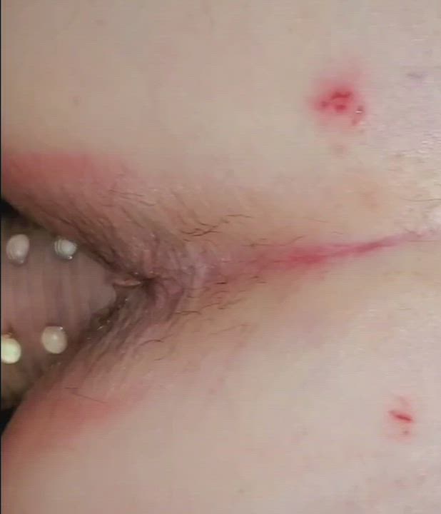 Stretching her pussy with my thick sleeve. Watch the grip !
