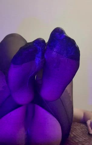 My feet are full of his 💦