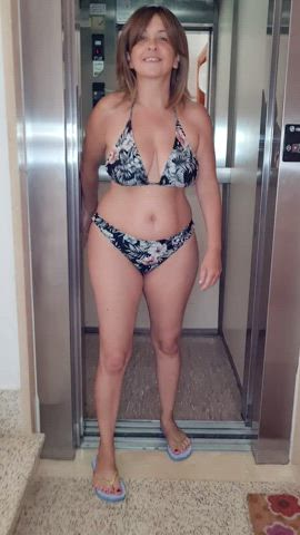 Going down! Elevator strip 😅 [F][51, 1 kid] Still boner-worthy?