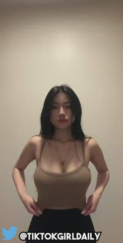 18 years old amateur asian big tits bouncing tits dancing onlyfans teen tiktok gif