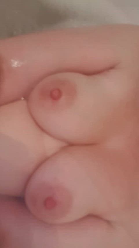 bath bathtub boobs scottish amateur-girls lips-that-grip pussy rough-sex thick-booty