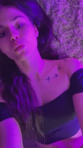 I have one simple question. Would you fuck me?🤤