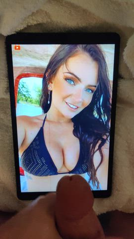 Cutie makes me cum