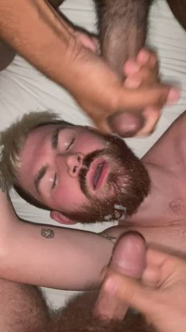 love gagging on daddy’s Cock while I’m getting fucked 🤤