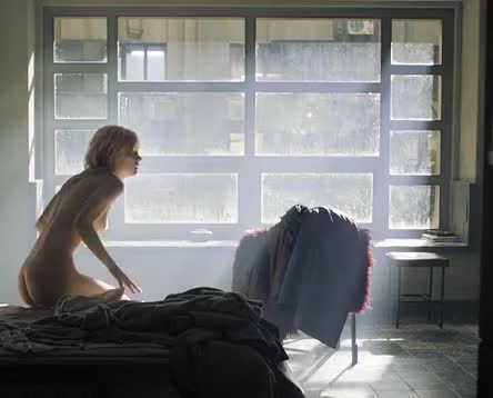 Mackenzie Davis in "Bladerunner 2049",