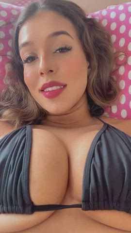 ass latina shaking gif