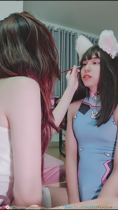 She got hard when I put make-up on her