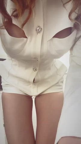 bella thorne legs legs up gif