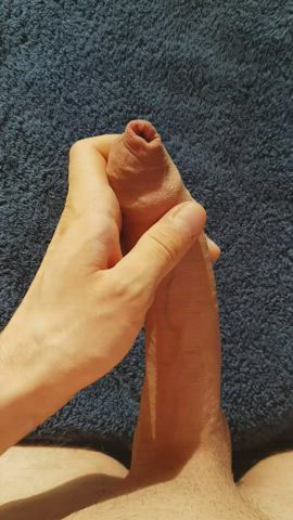 Uncut cumshot