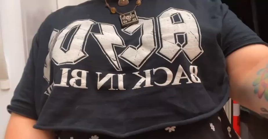 bbw big nipples boobs small tits tits big-areolas torpedo-tits gif