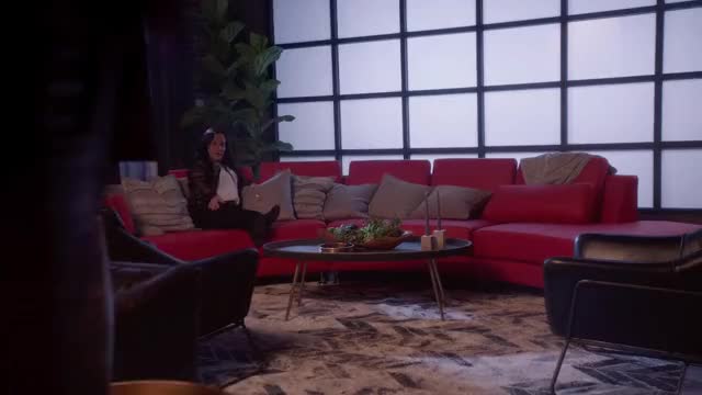 Tristin Mays - MacGyver (2020, S4E2) - booty walking in jeans