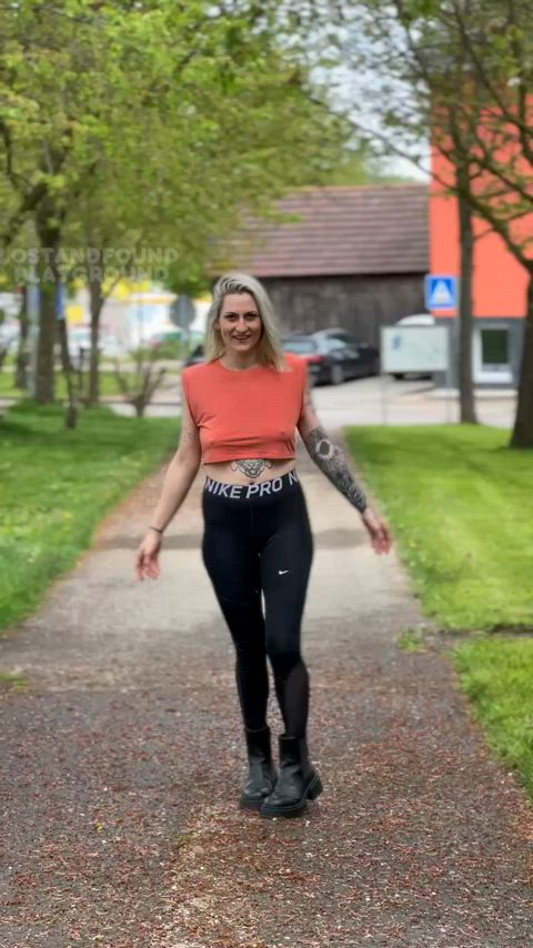 people from small town rarely see a [f]lashing girl I think