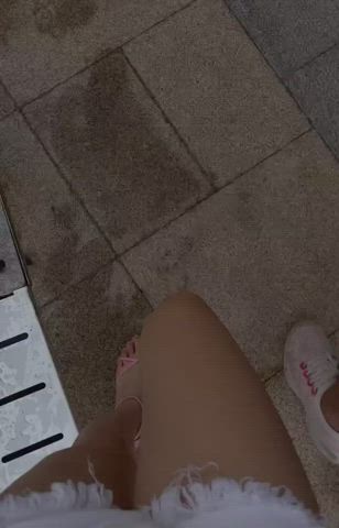 Think I'm getting tan