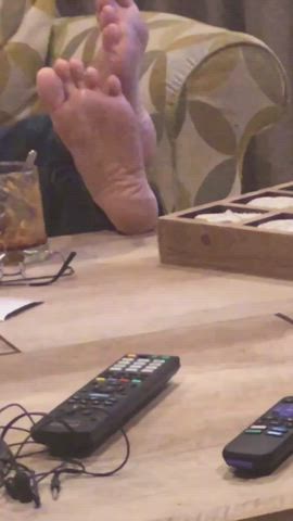 Feet MILF Mom gif