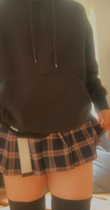 Yes it shakes, jiggles and gets a spanking once in a while! &lt;33 yk where the
