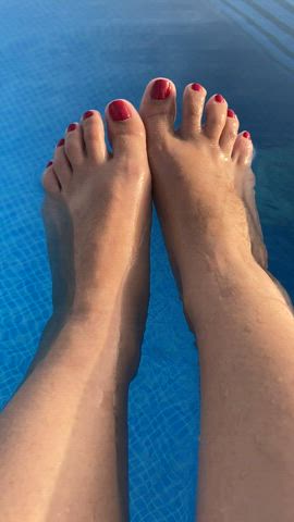 cum on feet feet feet fetish feet licking feet sucking gif