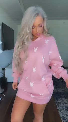 need someone to trib this hot bimbo slut