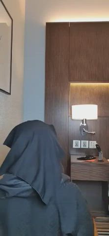 https://redgifs.com/watch/secondhandunawareherculesbeetle