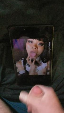 My super sexy friend literally asked me to cumtribute her. 😏🤤