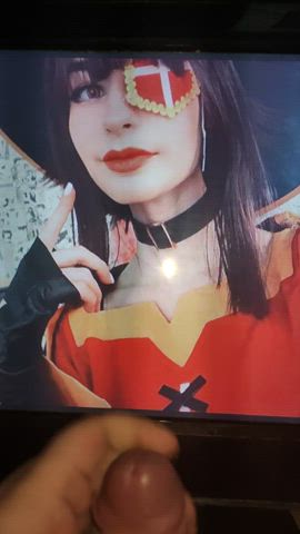 cumtribut on a cosplay
