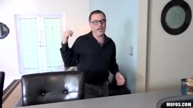 I'll be back in 10 minutes [Gif]