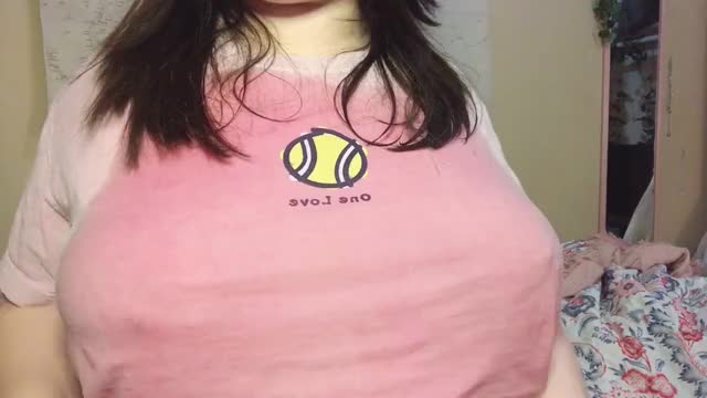 pink and wet ?? (OC) (Drop)