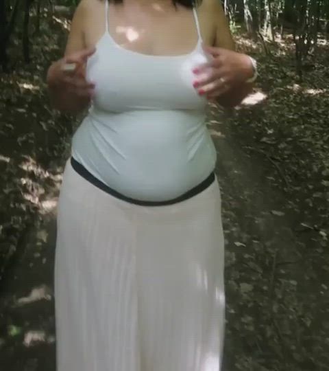 amateur big tits exhibitionism milf gif