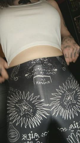 I love these leggings