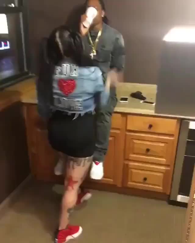  gif