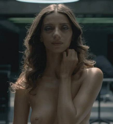 Angela Sarafyan