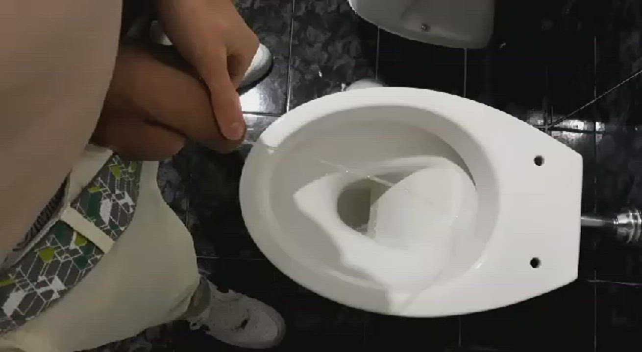 Little quick piss