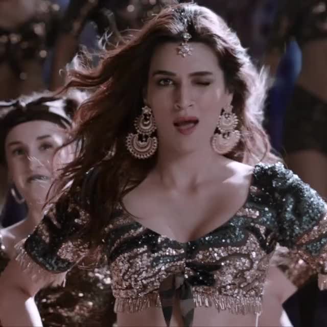 Queen Kriti Sanon 🔥