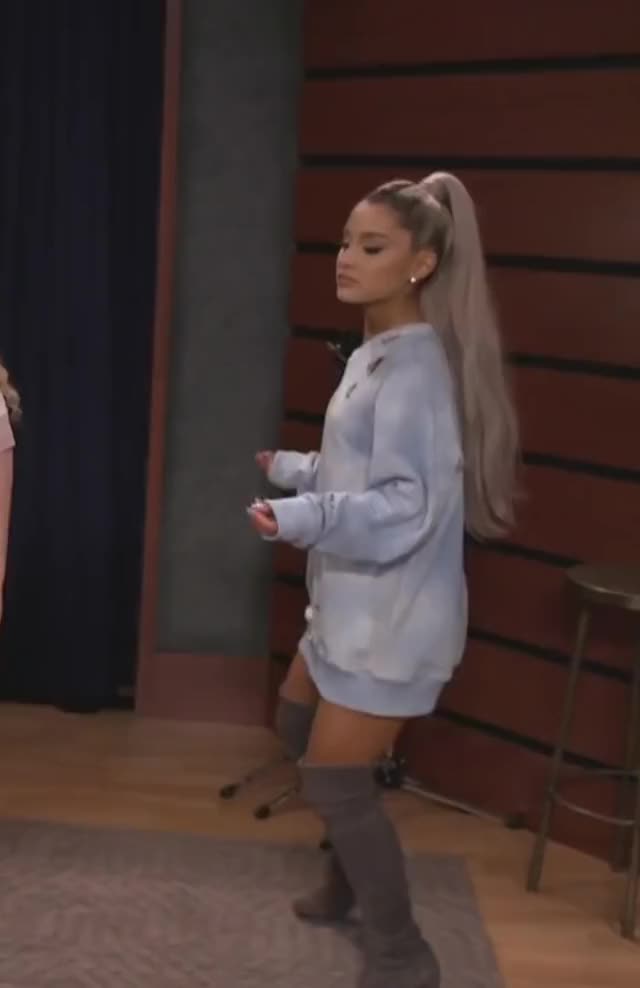 Ariana Grande Surprises Fans While They Sing One Last Time