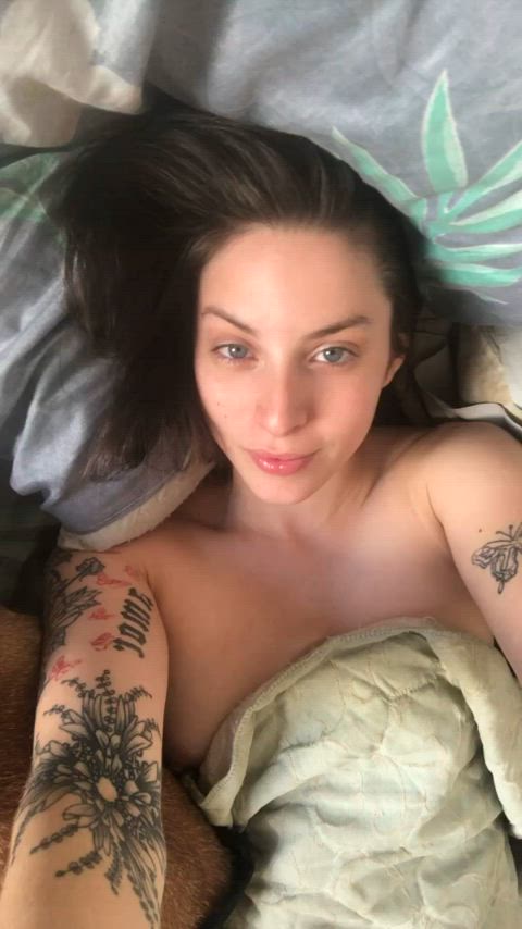 bisexual blue eyes lesbian onlyfans straight teen white girl gif