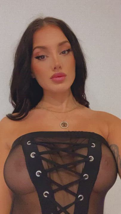 Wanna cum over and play????
