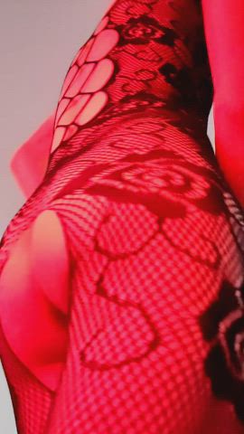 worship me🤤