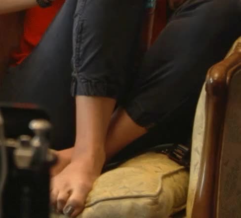 Neighbors 2 feet Chloe G Moretz l