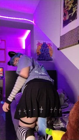 oh nyo, my tail fell out can someone replace it