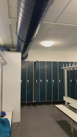 Big Dick Locker room surprise