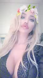 Doll eslfie (XPost form r/LifeIsBetterInPink)