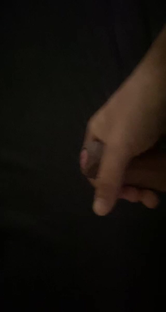Get that tongue under this foreskin