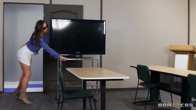 Desiree Dulce - Sex On The Syllabus