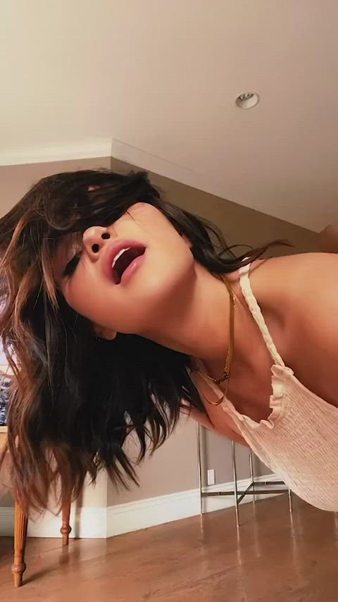 big tits celebrity natural tits selena gomez sideboob gif