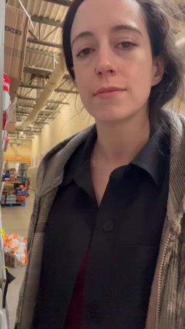 My coworkers behind me had no idea what I was doing 🤭