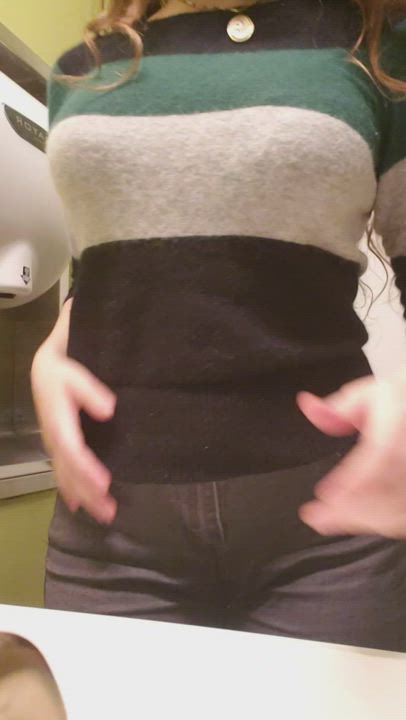 My public titty bounce for you (18f)