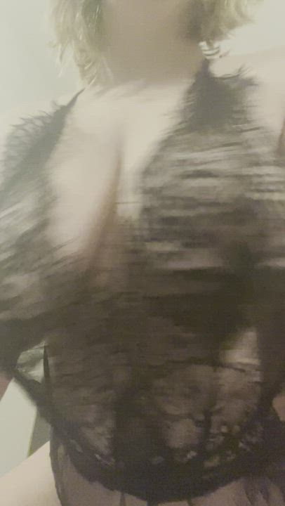 Wanna play with my tits daddy?