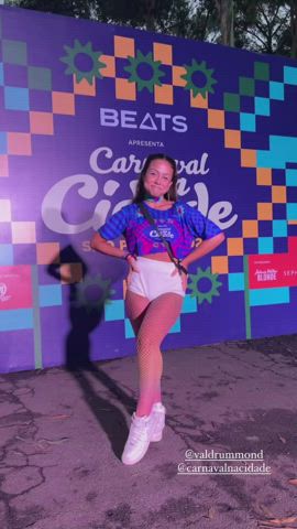 amateur brunette teen gif