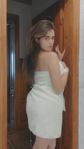 Ready to make you wet, if you will make me wet! Link is below!